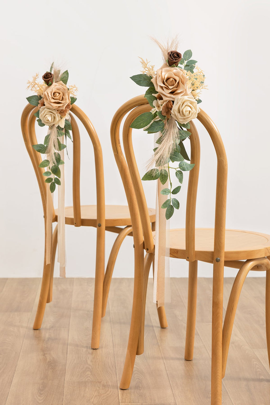 Aisle & Chair Decor in Set of 8