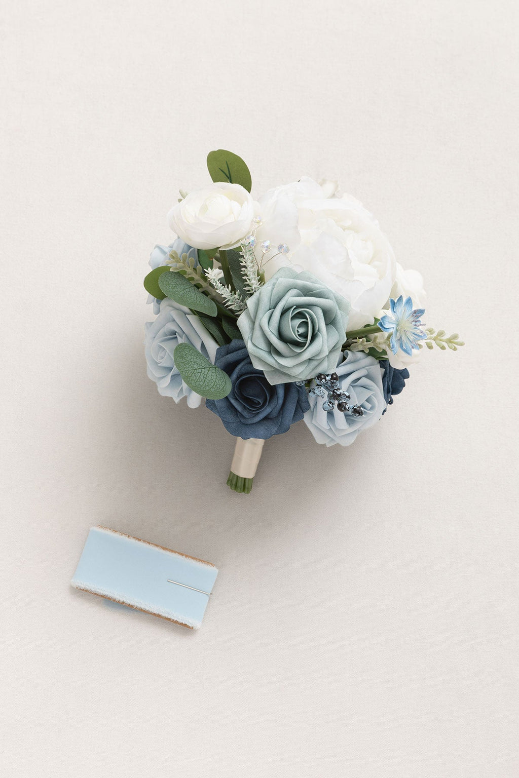 Maid of Honor & Bridesmaid Bouquets in Romantic Dusty Blue