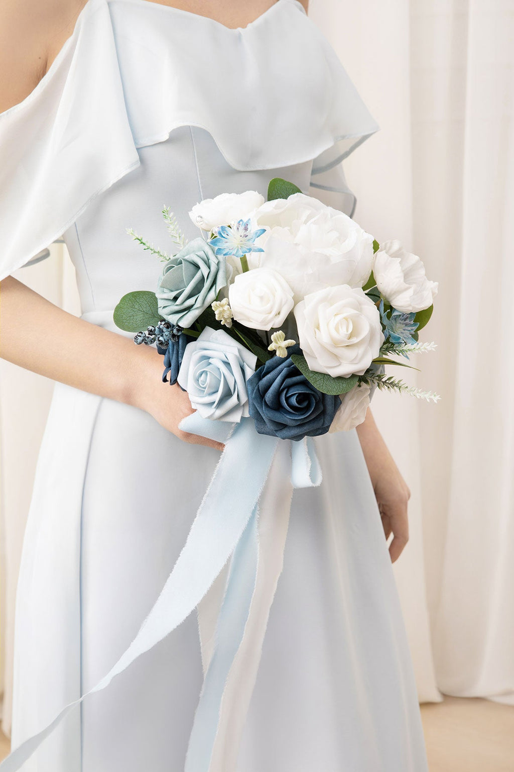 Maid of Honor & Bridesmaid Bouquets in Romantic Dusty Blue