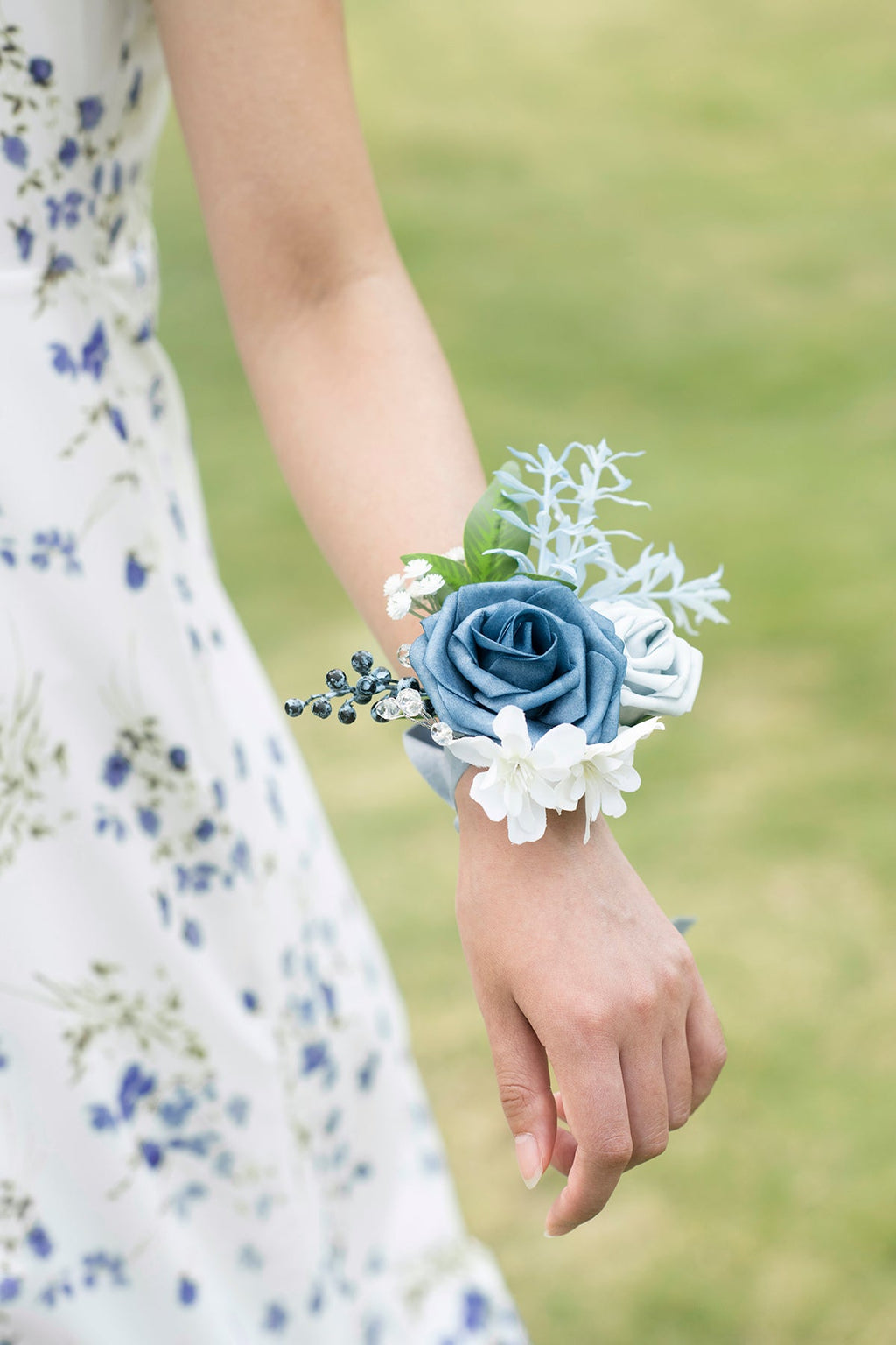 Wrist Corsages in Romantic Dusty Blue (Set of 2)丨Clearance