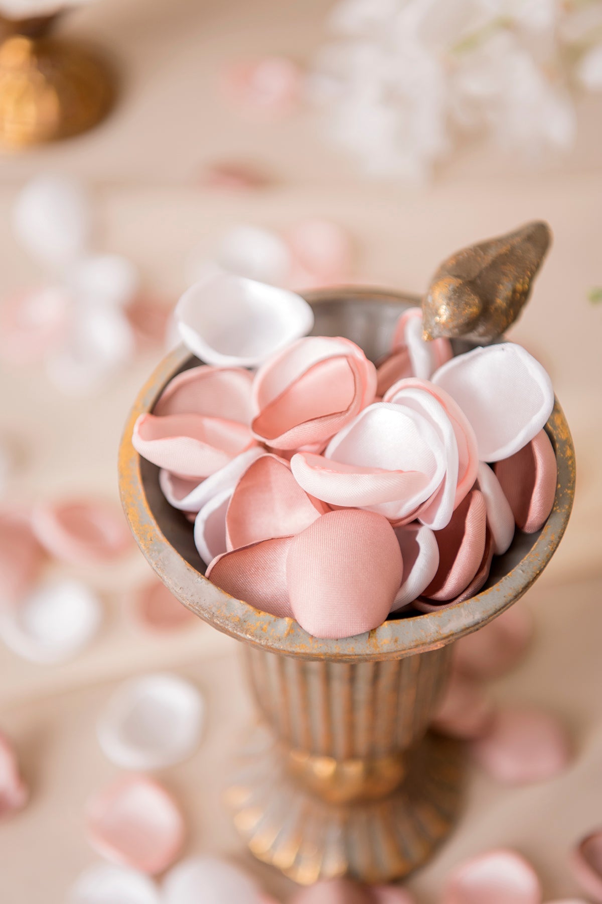 Silk Rose Petals in Nude Pink (Nude Pink/Blush/White) (200pcs)