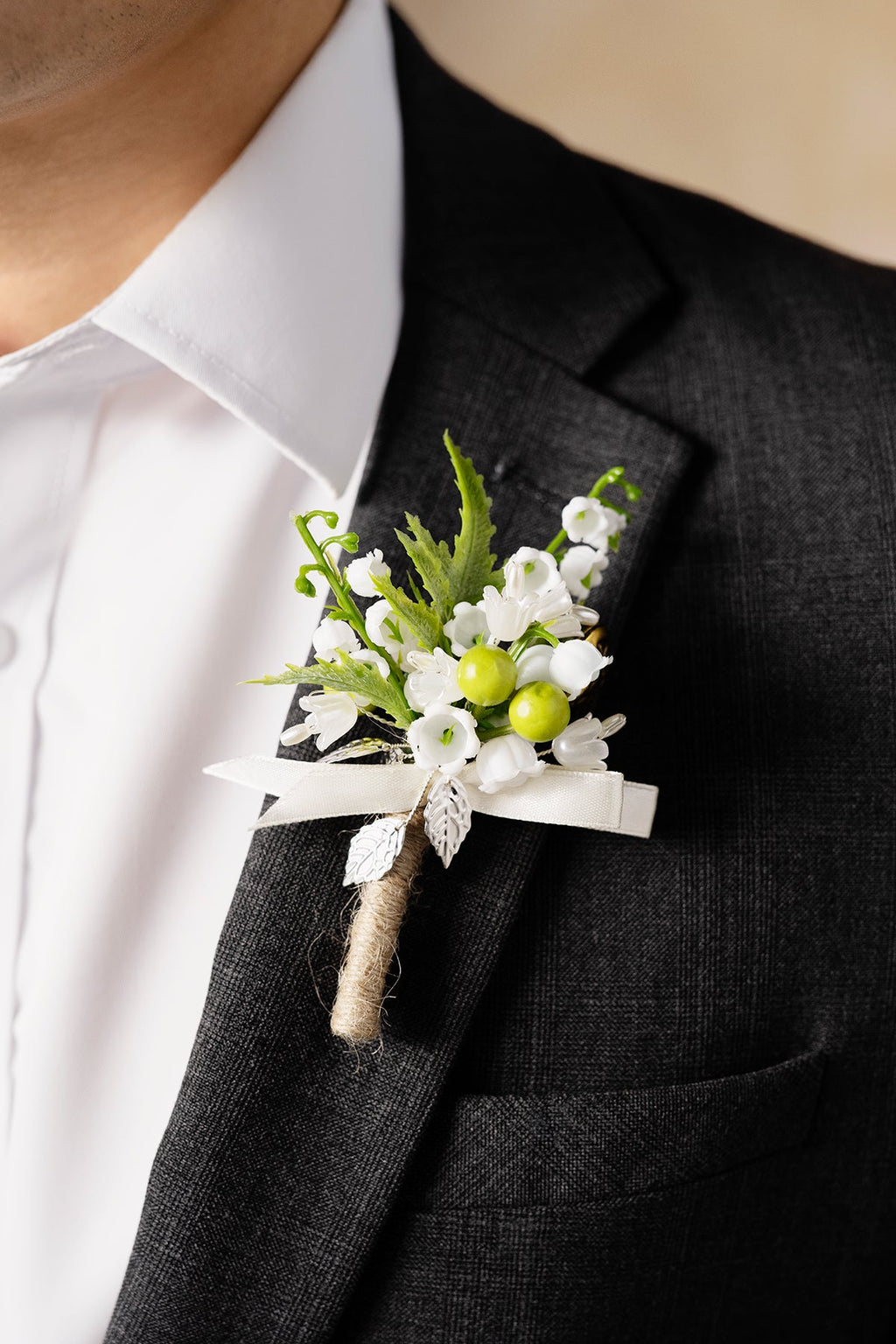Boutonnieres in May Lily & Olive (Set of 6)
