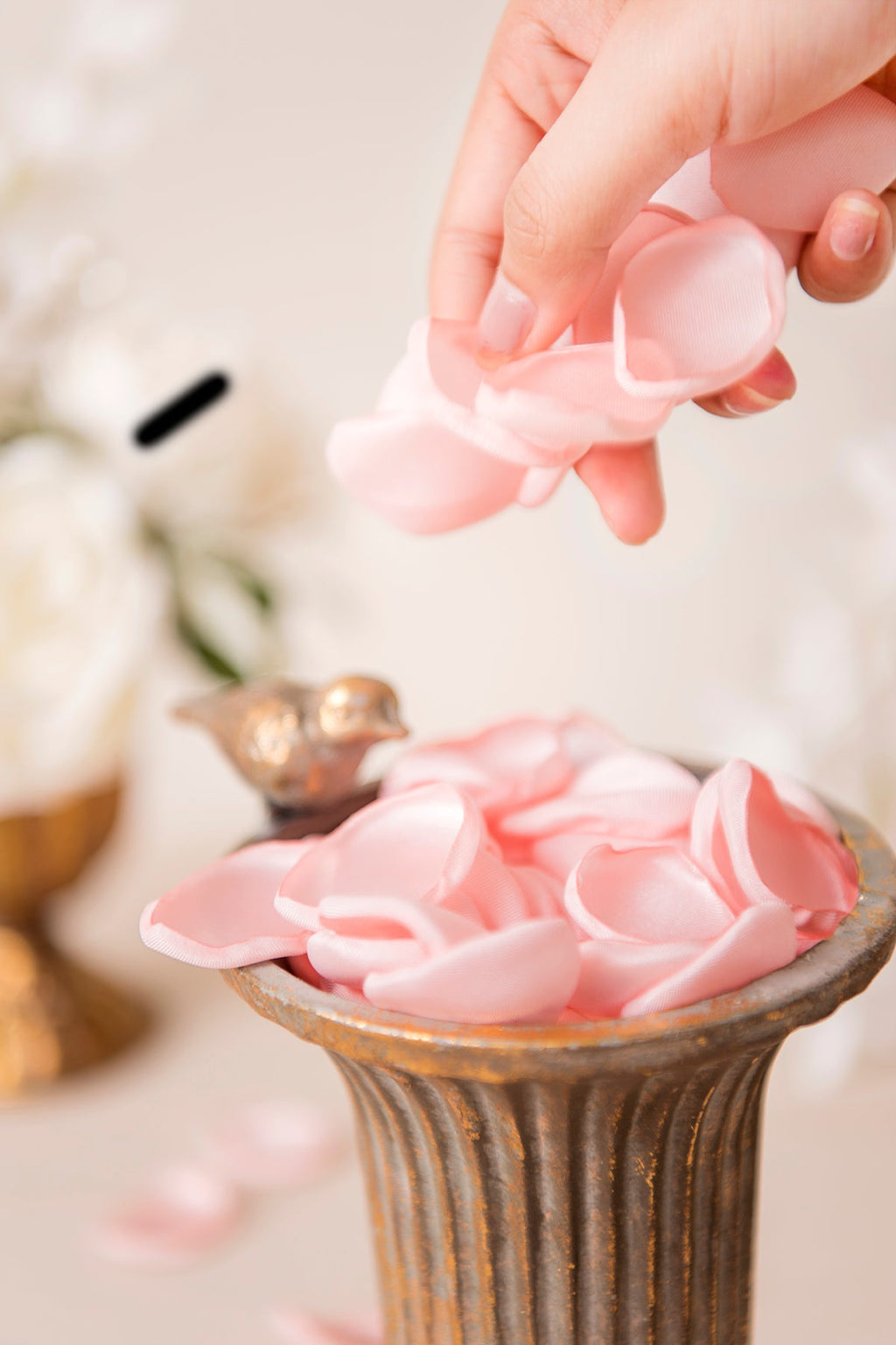 Silk Rose Petals in Blush (200pcs)