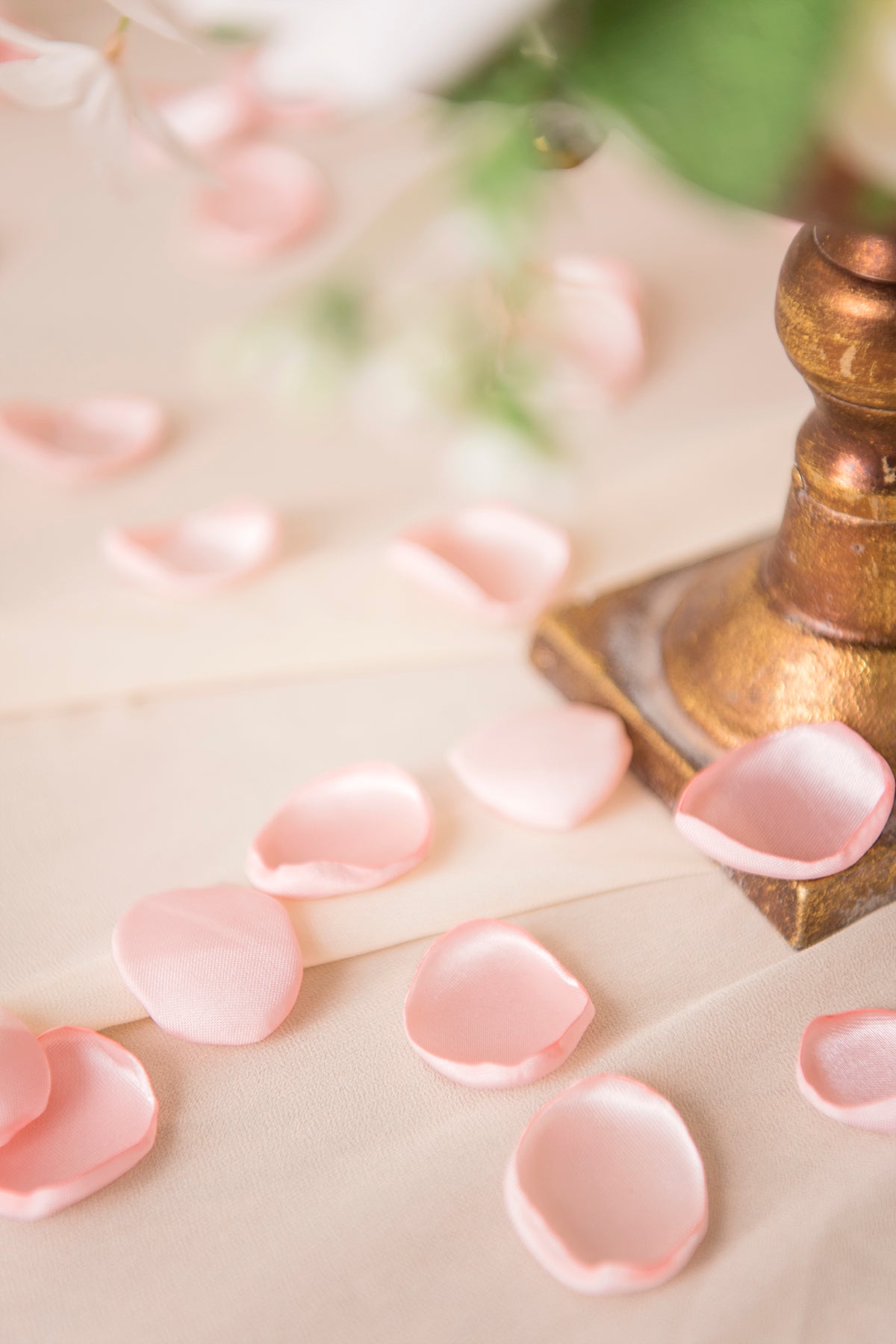 Silk Rose Petals in Blush (200pcs)