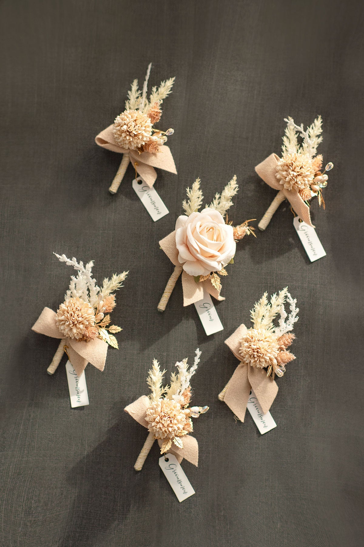 Boutonnieres in White & Beige (Set of 6)丨Clearance