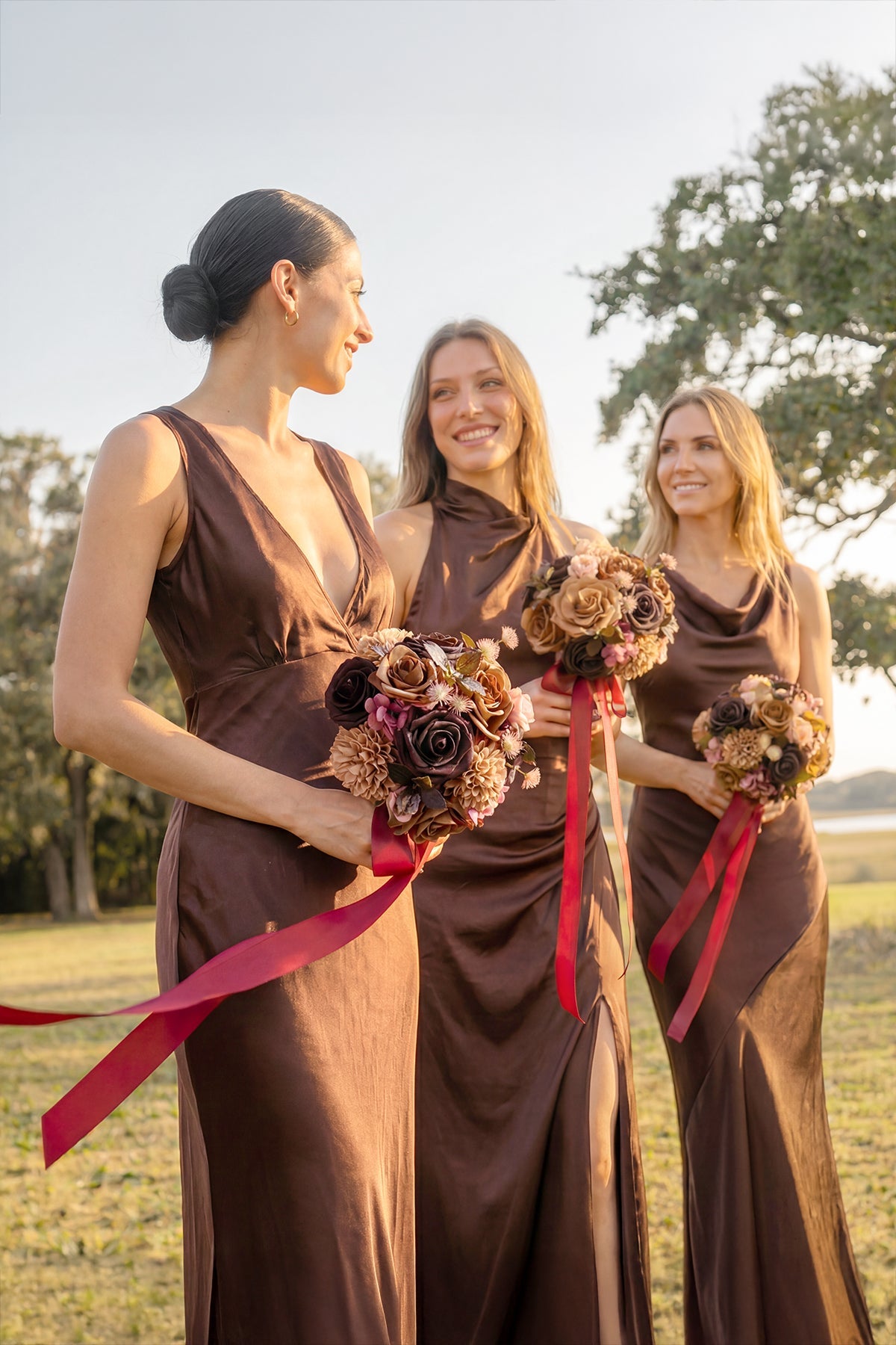 Round Bridesmaid Bouquet in Earth Brown & Black Baccara (Set of 1)